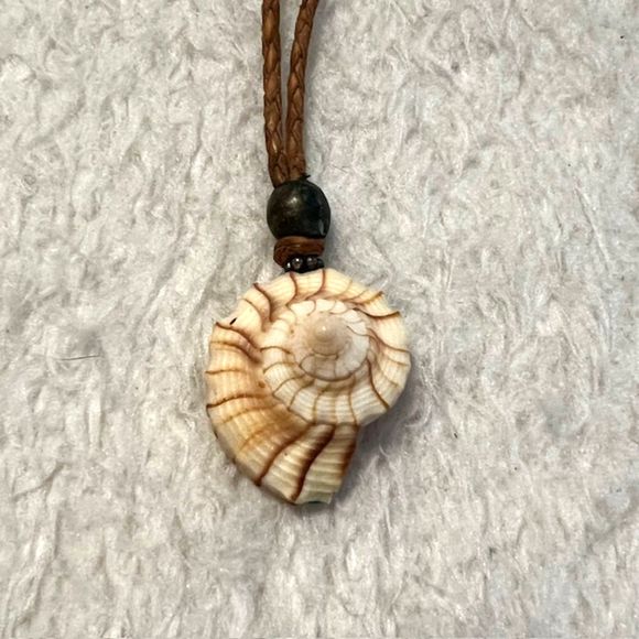 Shell Pendant Boho Hawaiian Long Necklace Unisex - Picture 3 of 6